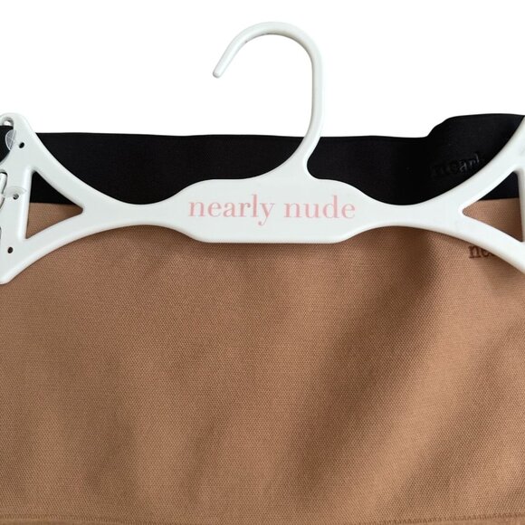 NEARLY NUDE Set of 2 Shaping Seamless Shorts Size Medium NEW NWOT - Picture 3 of 5